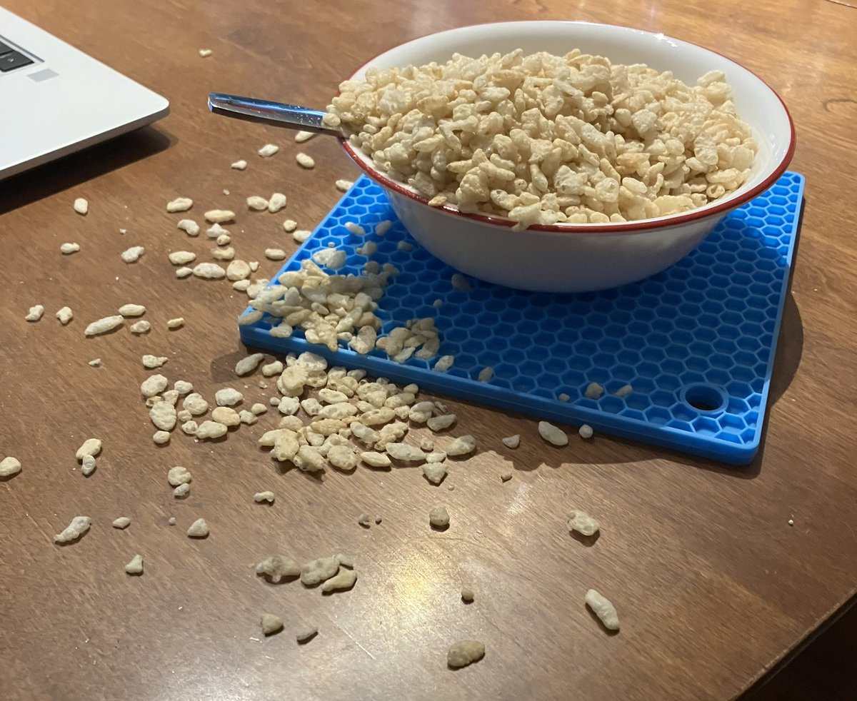 pcsummers314's tweet photo. I was pouring cereal and I think I lost track of time? https://t.co/RcKFKLgrvd