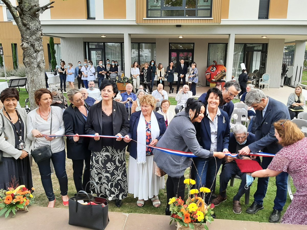 27/10 #Inauguration🎀 de l’#EHPAD Résidence Saint-Jean à #Agen par @AurelieGuillout, Directrice adjointe de la délégation Lot-et-Garonne de l’@ARS_Naquit. 📄 Financement ARS (soins) : 1,84 M€ 92 places, 55 salariés dont 26 soignants (hors IDE)