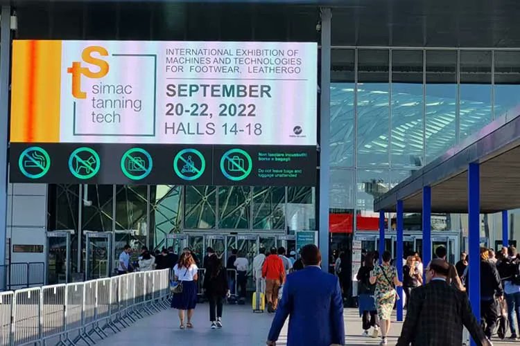 STYLEAMERICAmag's tweet photo. 57% más visitantes y optimismo en la #feria de #maquinaria y tecnologia #SimacTanningTech 2022, te contamos lo más destacado del evento en: https://t.co/QdN8eMKwRf #StyleFerias https://t.co/h8NC5HVBaV