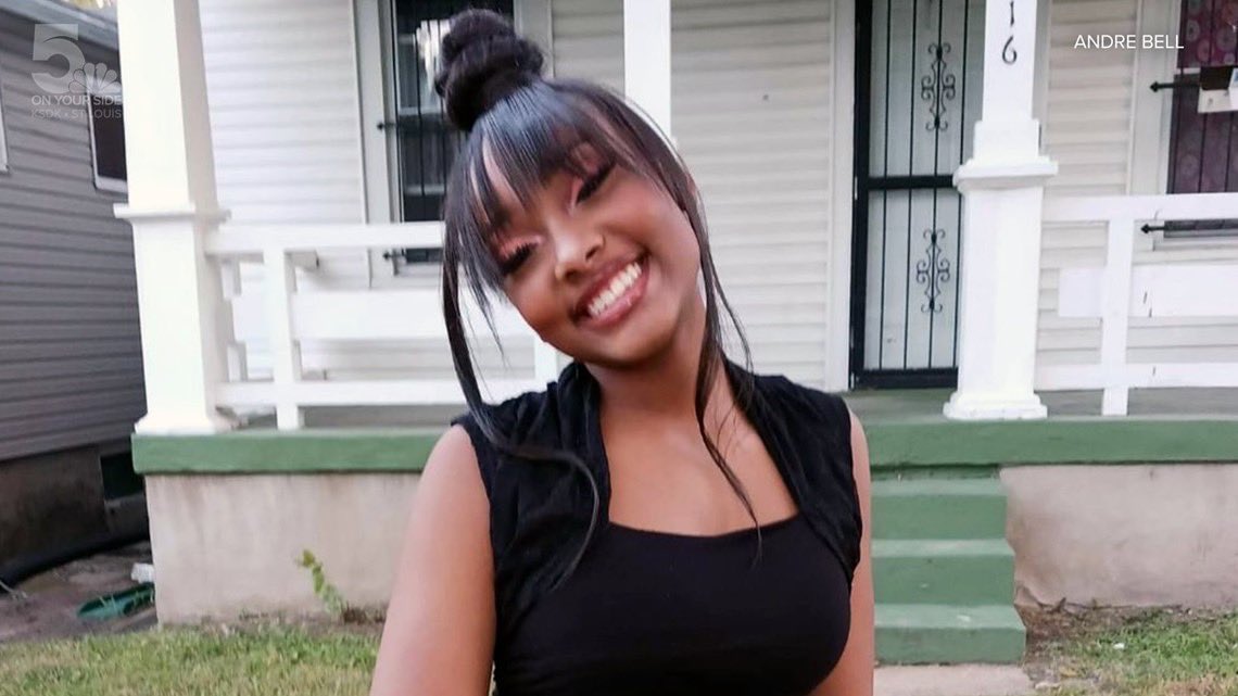15-year-old Alexzandria Bell should be at school right now. She should be with her friends and getting ready for dance practice this evening. Her family should be planning her Sweet 16 birthday party.

Gun violence took that away from her. It took her smile away from all of us.