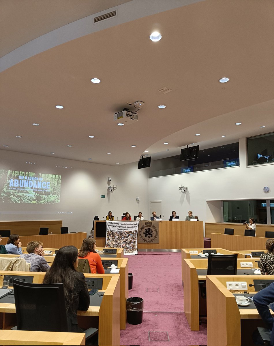 g_scocca's tweet photo. #TheIllusionOfAbundance was presented at @LaChambreBE. Mina Gerais's citizens abused by #extractivesector reflects endless stories from communities in the #GlobalSouth affected by #Economiccolonialism and #Corporateimpunity. CSOs and LCs call for #effectivelaw and #justice. https://t.co/8AIGSOQ0RV