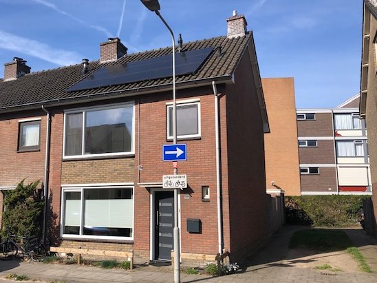Mooie hoekwoning te huur, voor de periode van twee jaar! Met garage en vlakbij park, treinstation en (winkel)centrum. Alle informatie vind je op Vastgoedplein.nl/Schaapsdrift88