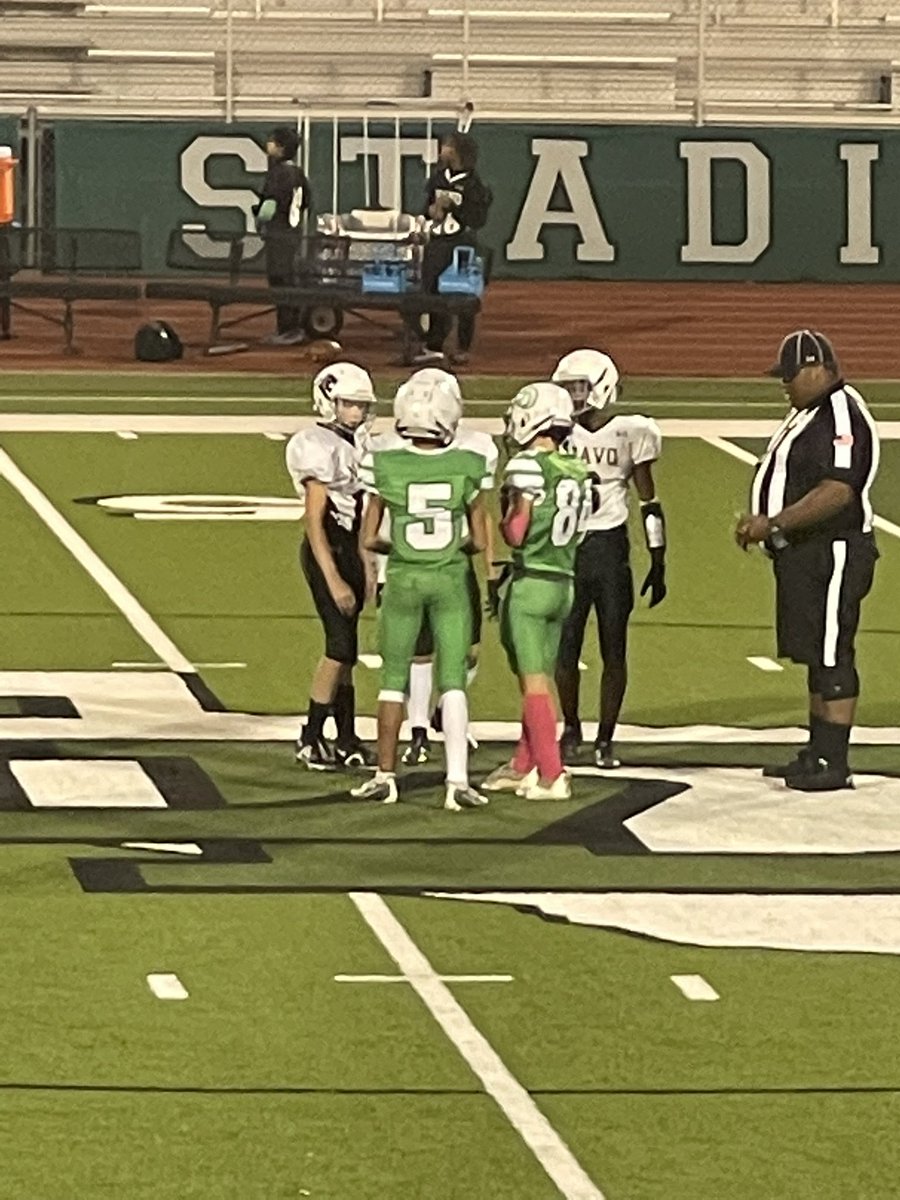 RylanCard10's tweet photo. We tied on Tuesday night against Lake Dallas, but this was a fun one to be in on with my team! #teamtackle #captain #futurebengal @NavoAthletics https://t.co/IUwKOrpvG6