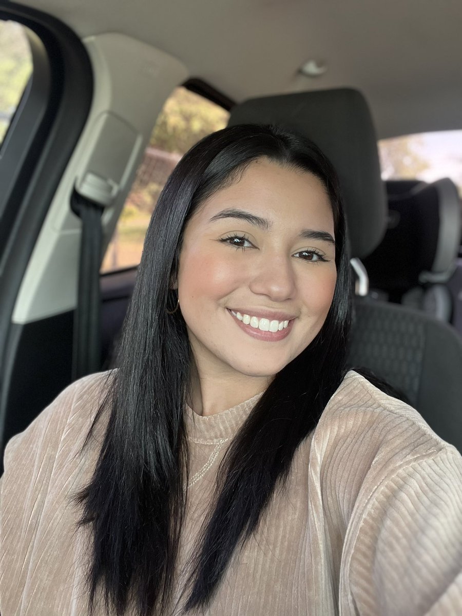 TellezCallie's tweet image. No more teen years 🤣🎉 #20yrs