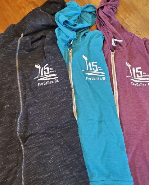 NWGraphicWorks's tweet photo. Great styles, great colors, great options all the way around! 
Lets find the combo that works for you!
#bellacanvas #districtthreads #portandco  #thedalles #15milewinery #graphichoodies #screenprintedhoodies #screenprintinghoodriver #screenprintingprineville  #nwgw https://t.co/SjRxK4giq8