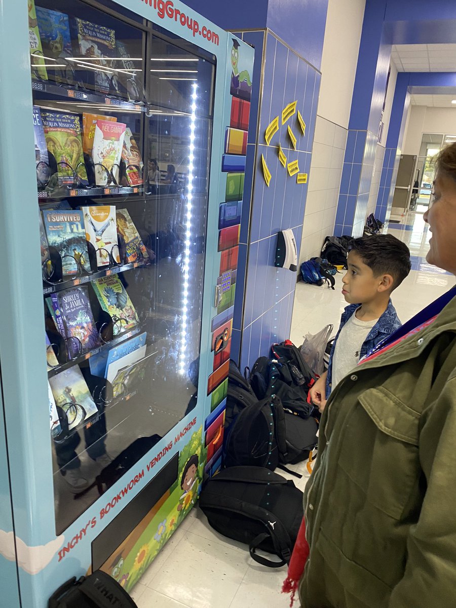 hjgrubbs's tweet photo. Redeeming the golden ticket at the book vending machine! #ruthes @skfutrell #readplaytalk https://t.co/aJy6K9CCQX