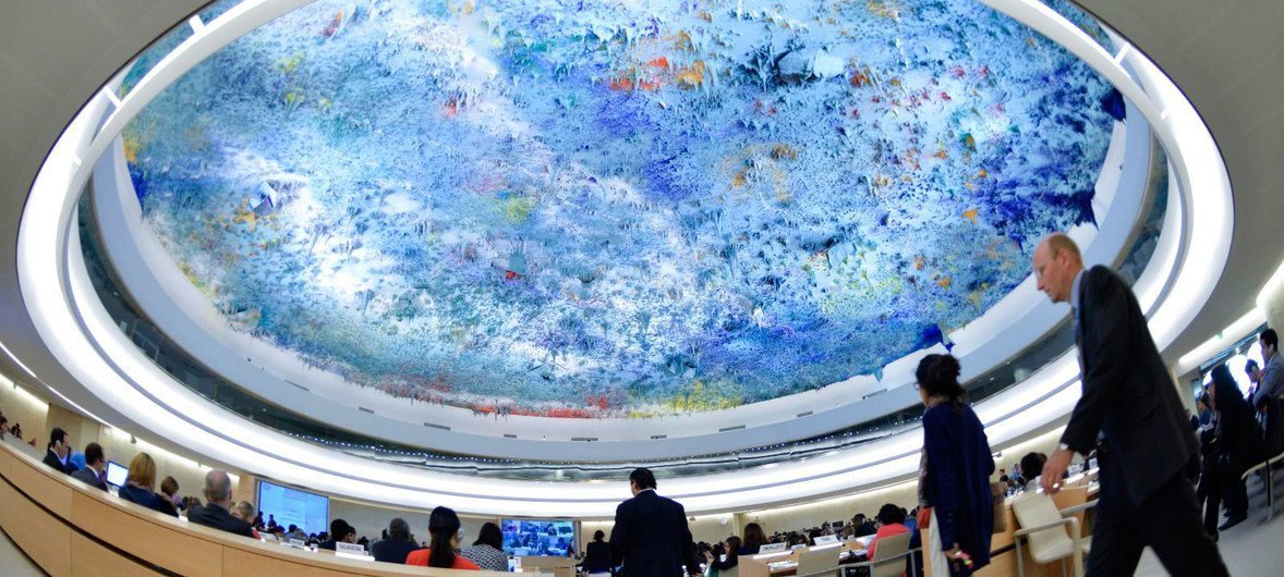 В ООН напомнили о важной роли института Спецдокладчика по внесудебным казням bit.ly/3zkRoeS Вид на зал заседаний Совета по правам человека в здании ООН в Женеве. Фото ООН/ Ж.-М.Ферре #UN #ООН #humanrights #UNGA77 #правачеловека #ГА77