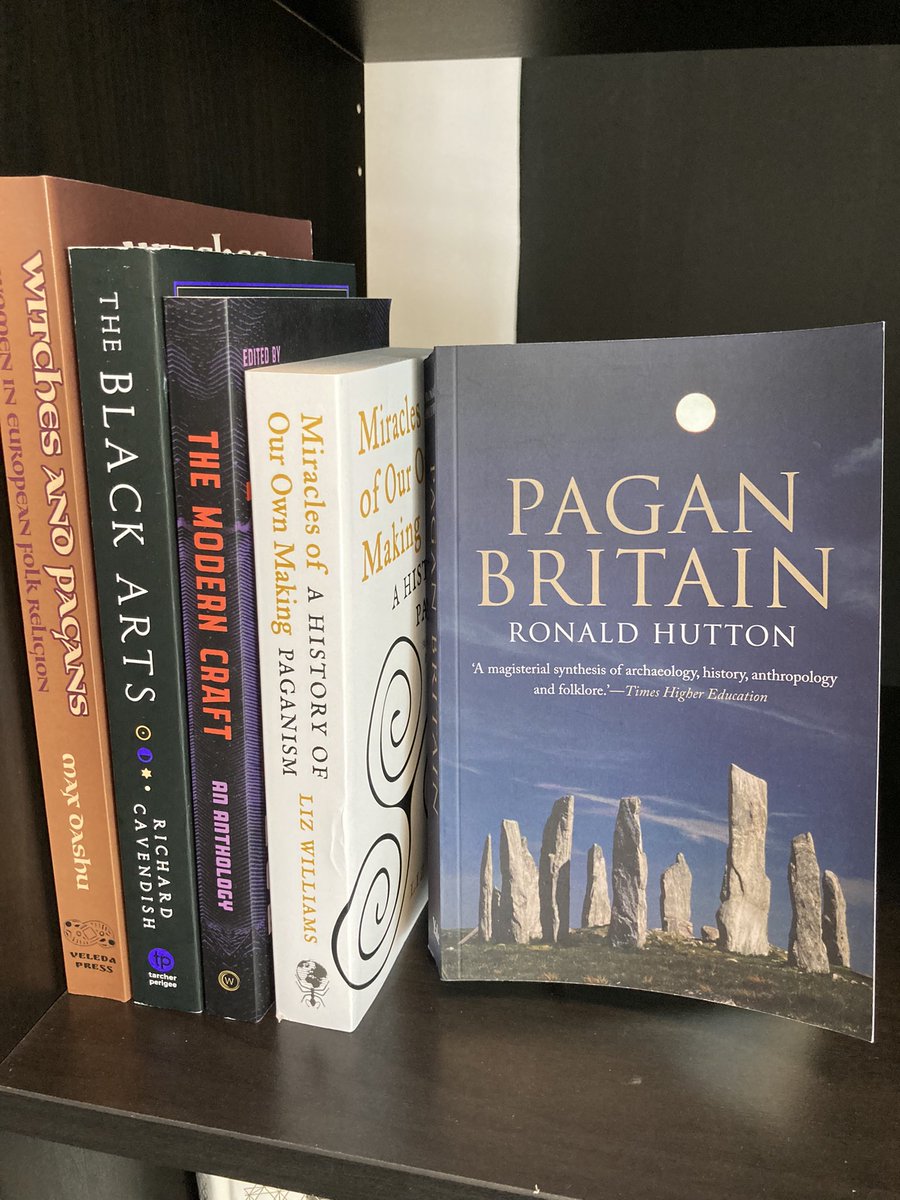 DarkEarthMetal's tweet photo. Good afternoon, fellow wyrdos. Today we are open until 6pm. Come in to browse our fine selection of books 📚
#Esoteric #Paganism #HPLovecraft #EdgarAllanPoe #Poetry #Gothic #Horror #Witchcraft #Occult #FolkTales #VisualArts #Nature #AncientLore https://t.co/0POlbZGJL7