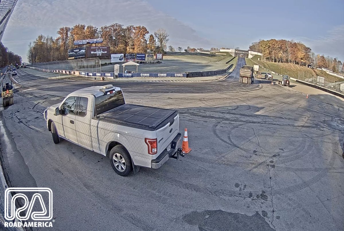 It's happening! Watch the final surface layer going down in Turn 5 LIVE at this link: bit.ly/REPAVE22