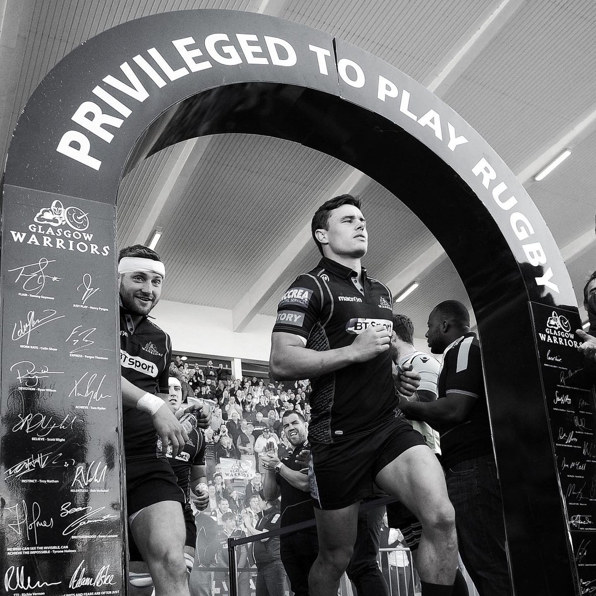 Lee Jones tweet media