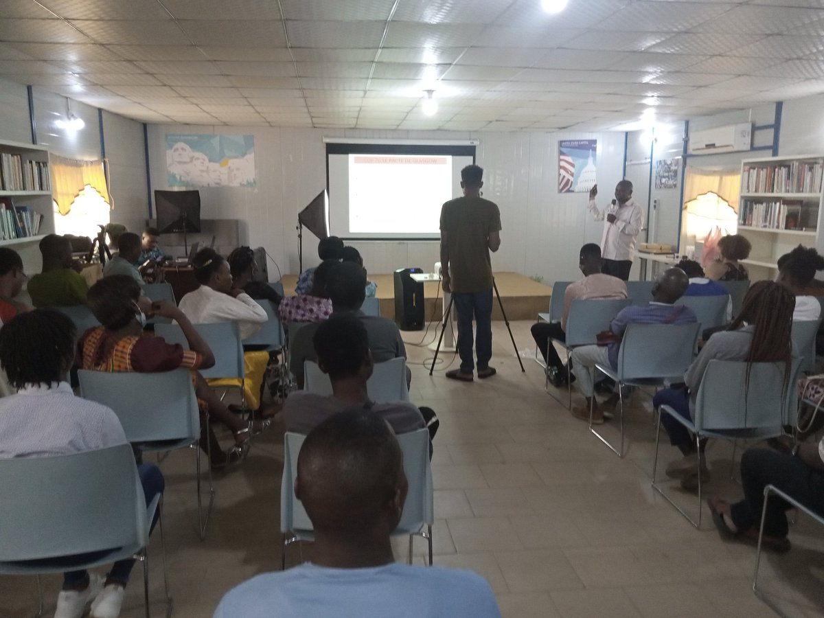 mawuseh's tweet photo. Le FORUM COMMUNAUTAIRE DES JEUNES SUR LES ENJEUX DE LA COP 27.
#RoadtoCOP27
#1voice4climateaction
#CaravaneClimatBenin
#financementadaptation
#LossAndDamage
#CAN_WA https://t.co/NzqQqRcHmX