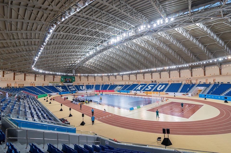 TheSaudiGames's tweet photo. 📸 صالة جامعة الملك سعود أرينا، تحفة رياضية جديدة تحتضن أكبر حدث رياضي وطني 🤩🇸🇦

#بيننا_أبطال | #دورة_الألعاب_السعودية https://t.co/nrUkSkErNT
