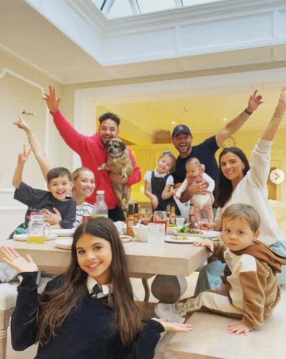 family  <a href="/jasongrimshaw10/">🚙 Jason Grimshaw 🚙</a> <a href="/JasonGrimshaw__/">𝙅𝙖𝙨𝙤𝙣 𝙂𝙧𝙞𝙢𝙨𝙝𝙖𝙬</a>