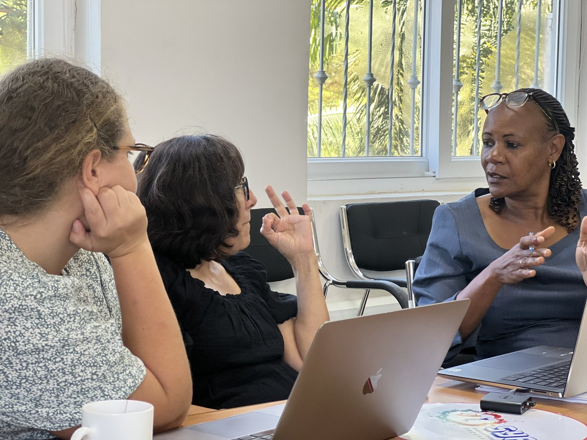 TanzaniaMidwiv1's tweet photo. #TEAMTAMA attended a meeting at UNFPA country office with Ministry of Health, UNFPA Tanzania & Amref Health Africa to discuss various issues related to Midwifery profession & services in Tanzania.This meeting was also attended by Astrid Bucio from CanadianAssoctionofMidwives https://t.co/cVz89bTiKw