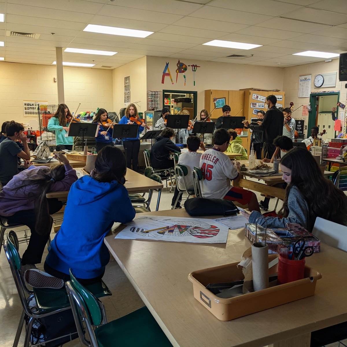 bethasfranz's tweet photo. Thank you so much Mr. @markprzmusic for visiting my Art🎨8 class &amp; sharing 🎻🎶☺ What a talented group of 8th-grade musicians you have!  @Official_BHMS @TWPSuperVPA https://t.co/Sz6j3Gqi9m