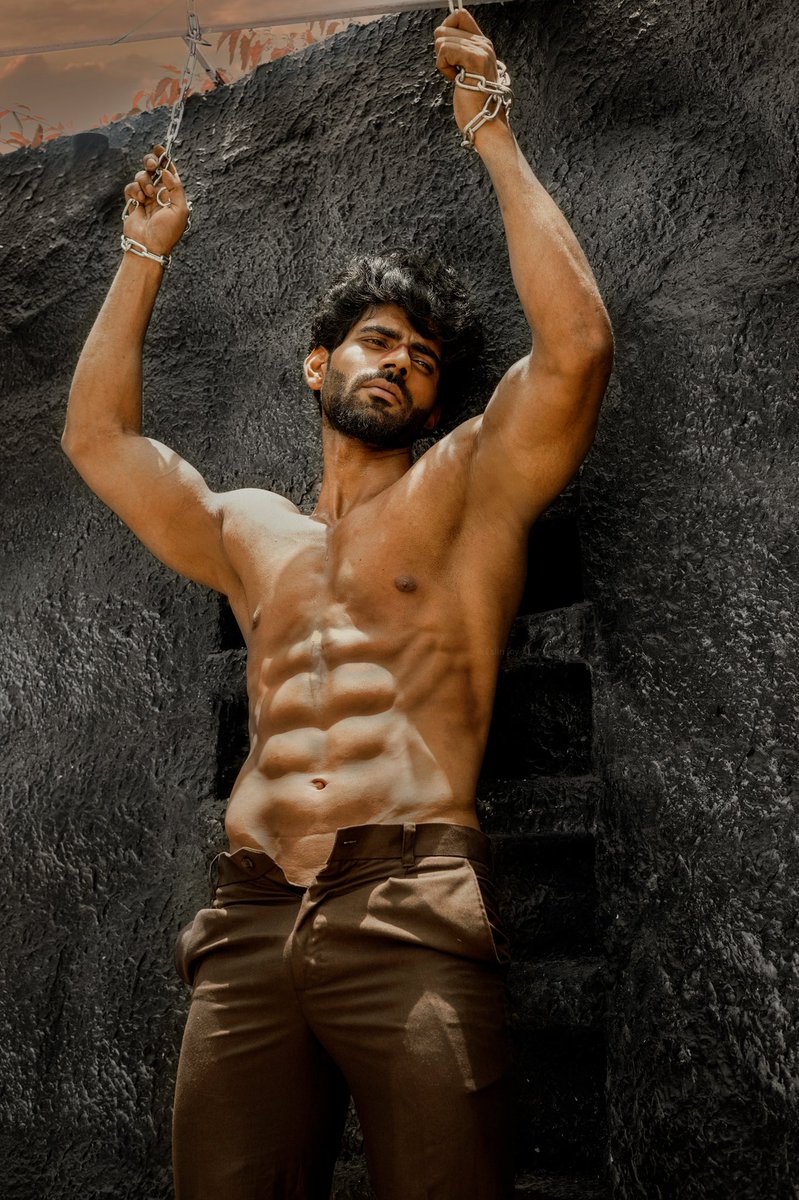 OfficialBalaji's tweet photo. Chained https://t.co/5MN6aRoiNu