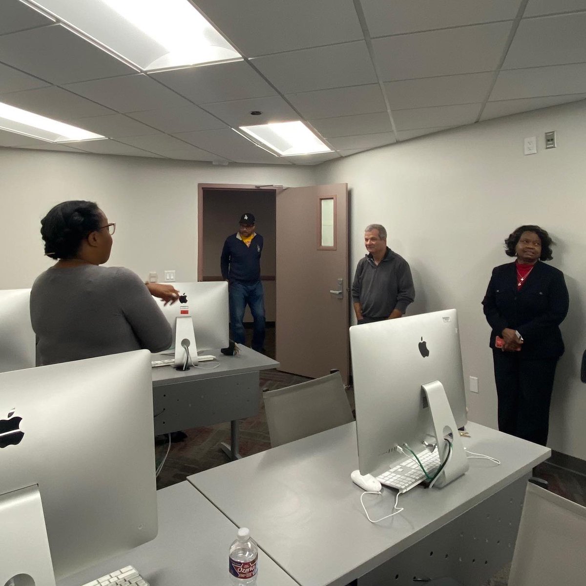 DrTonieshaT's tweet image. Yesterday I opened my new Research center! I can not tell you what it means to me to be in a place where I can do this. I am so excited to see what the faculty, students and staff produce in this space.
Welcome to the Center for Africana Futures .@TexasSouthern #BlackDH