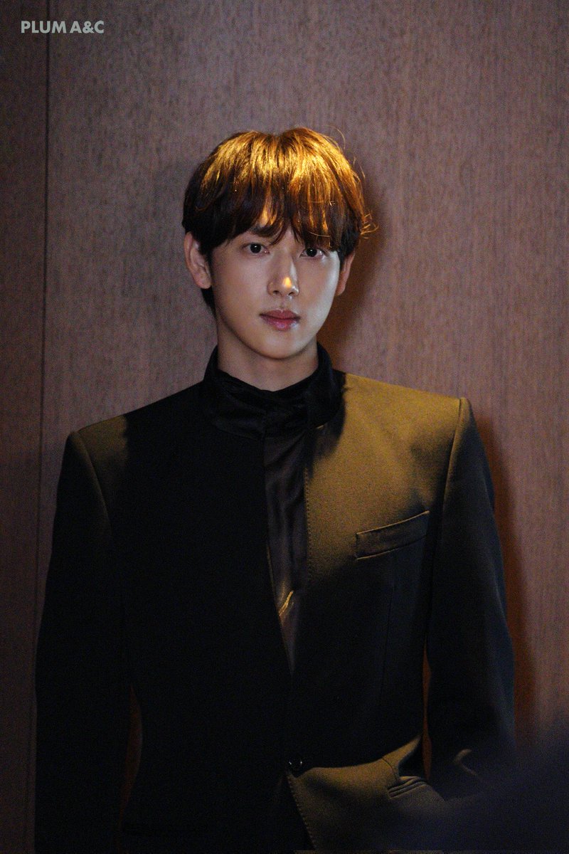 SiwanNoContext's tweet photo. 얘들아.. 임시완 머리 자르고 백투더2014라고
윤양하 요그래의 재림이시다... https://t.co/hCUSOcPRoW