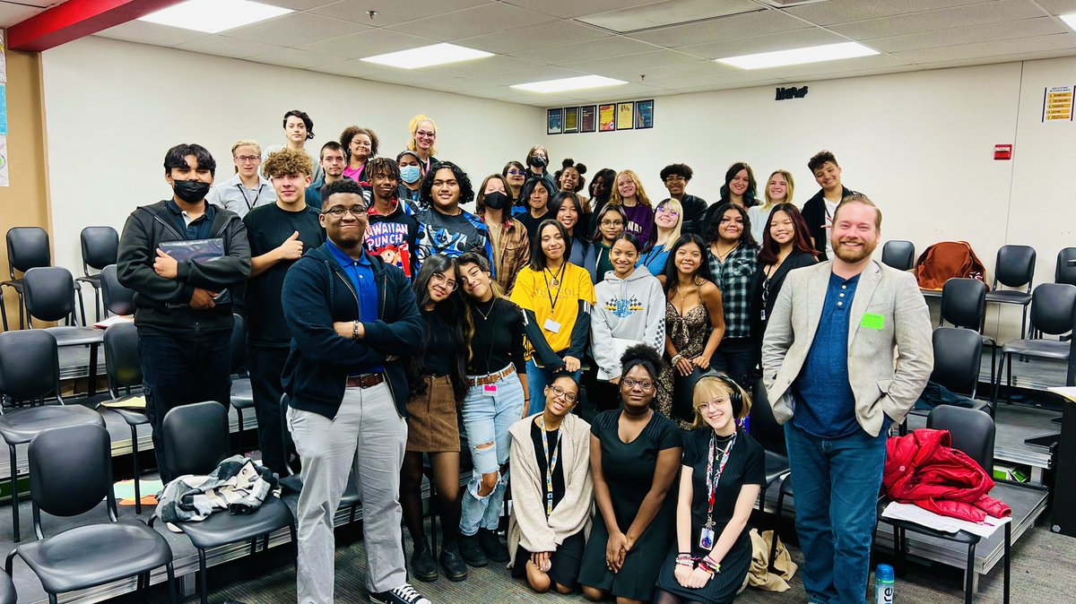 DsaVocal's tweet photo. ⭐️COLLEGE SPOTLIGHT: We had a great time with Dr. Joseph Svendsen from UNLV! He worked with us on our winter music and answered some questions about college. @UNLVChoral @unlv #dsa #dsaVocal #dsaChoir #ccsd #ccsdMagnet @ClarkCountySch @MagnetSchlsMSA @CCSDMagnet https://t.co/lk2BxNhhin