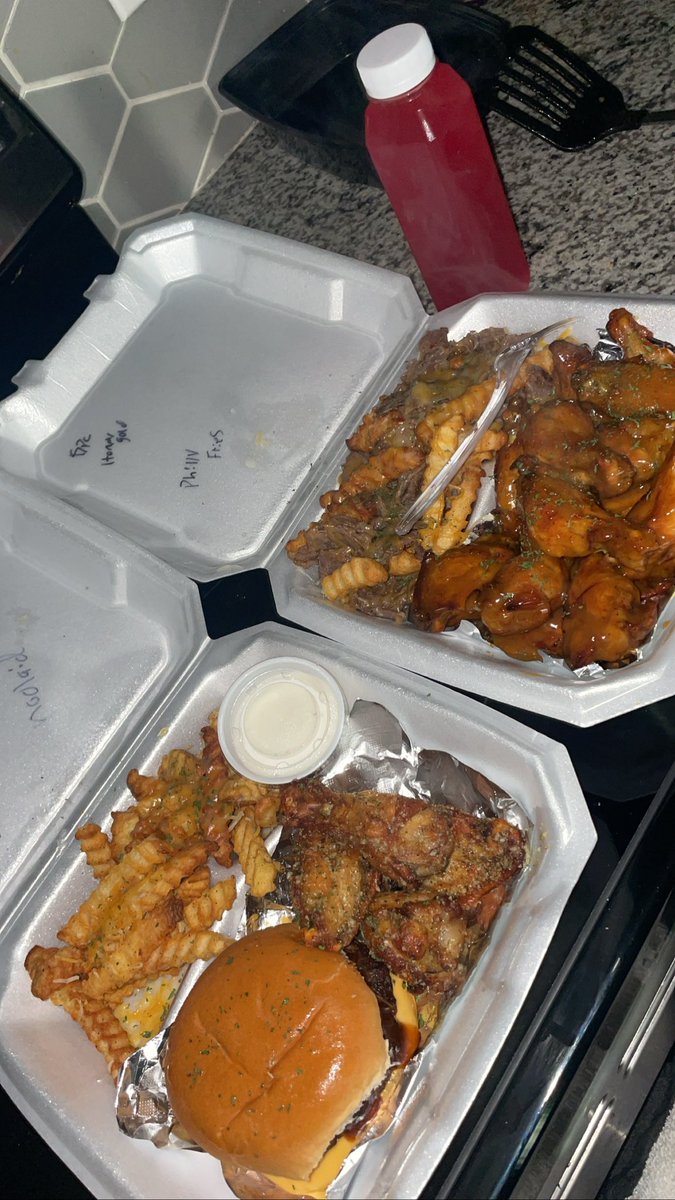 trap_chef_'s tweet photo. What’s up y’all it’s been a min since I’ve been on my twitter page I’m mostly on my IG page! Same name as twitter but just on Ig . I got a new menu also go check me out https://t.co/A66rkKyI9H