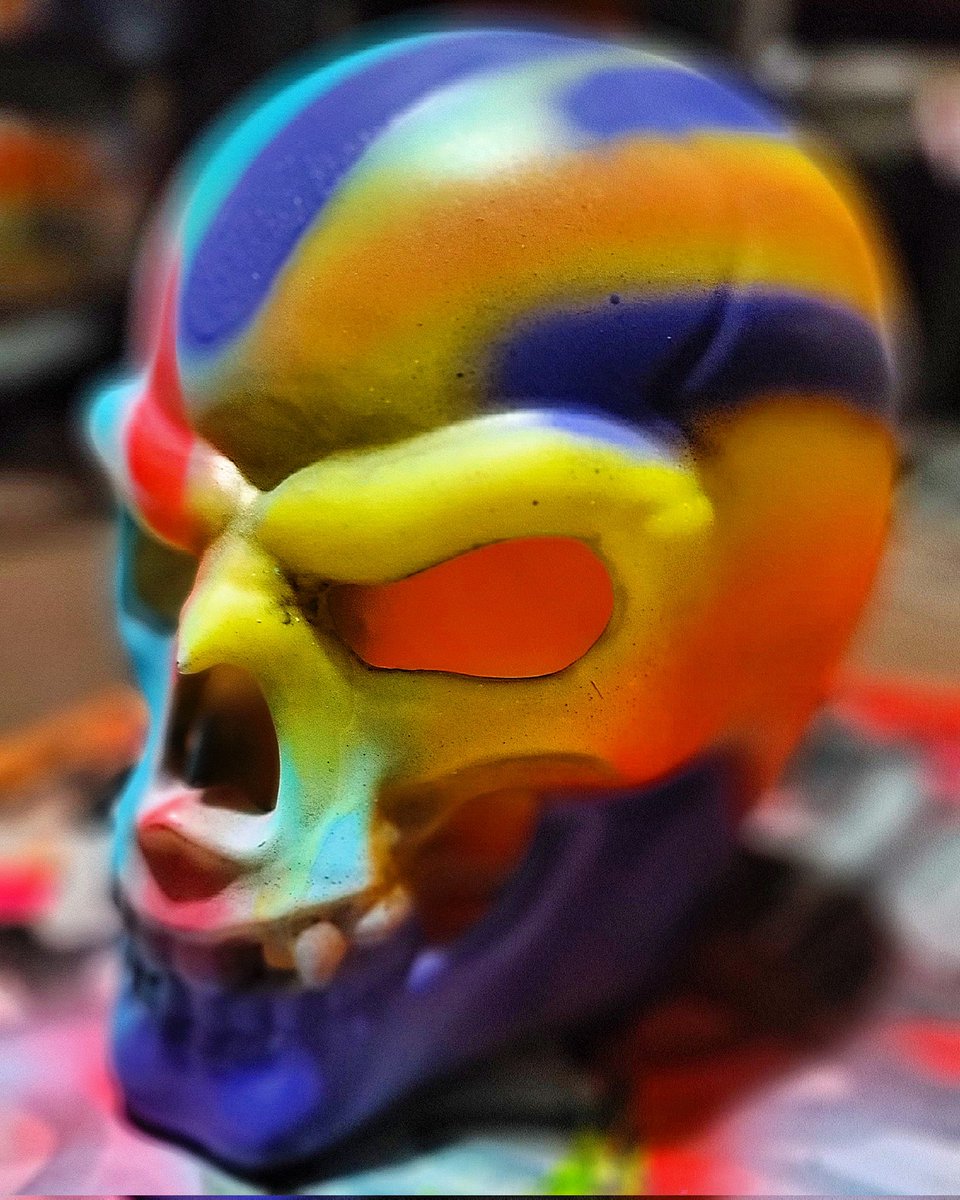 therealReddRyan's tweet photo. #ReddRyanart #ReddRyanWho #WHOisReddRyan #artsandcrafts #graffitiart #graffitiskull #DIY #JerseyCityartist #followthe๐ #Halloween #Halloweenskull #Halloweendecor #Halloweendecoration https://t.co/MlVLIw3vK0