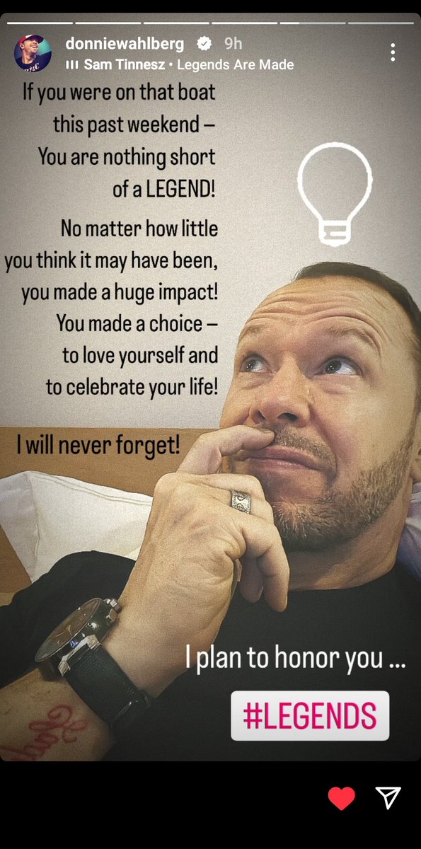 LauraDawson72's tweet photo. When I saw the 1st IG post from @DonnieWahlberg I started to cry becuz even if my son&amp; I could afford the cruise, We'd cx cuz we both got covid that Friday.  Then I saw the 2nd post&amp; bawled my eyes out bcuz of course our #Captain would never leave us out! We love you! ❤️🤖♾️💫 https://t.co/6NY3gSrJaR