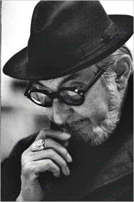 alberto_sanavia's tweet image. #28novembre 1978: muore a #Sendai – a causa di un trauma cranico a seguito di una caduta – l l’architetto 📐 Carlo Alberto #Scarpa, nato a #Venezia nel 1906 e tra i più importanti architetti del XX secolo. Nel 1977 riceve la Medaglia d’oro ai Benemeriti della Cultura e dell’Arte