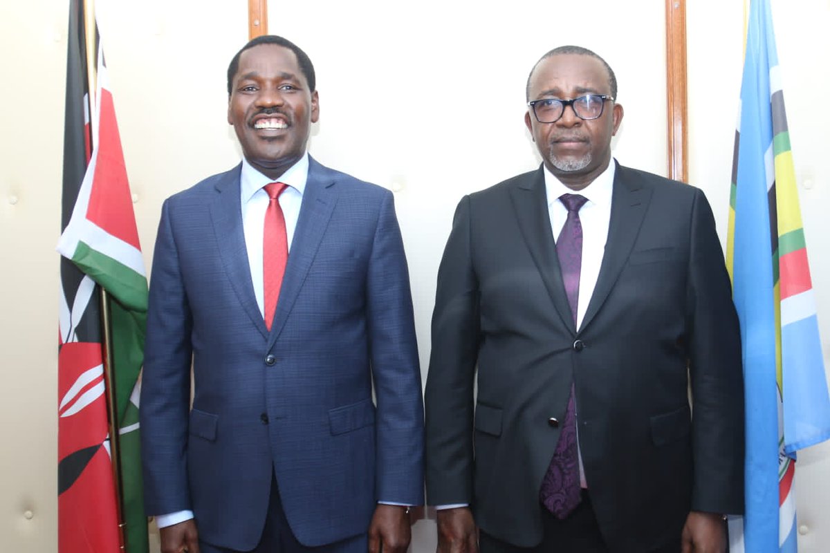 The CS Agriculture and Livestock Development @mithika_Linturi has officially taken charge of the Ministry. He was handed over leadership by the former CS, @PeterMunya at a ceremony held at Kilimo House. In his remarks, CS Linturi has resolved to support all farmers.