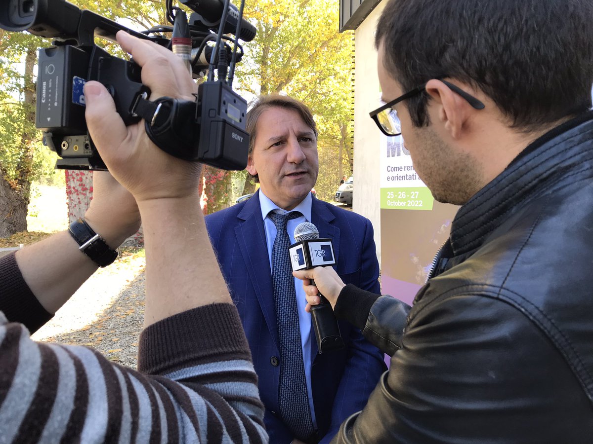 Cia_Agricoltura's tweet photo. Arriva “Il #pastore 4.0”, dalla #Calabria il progetto #giovani per il rilancio delle aree montane 🐑🏔📲
Presentato alla XII Convention Europea della Montagna di @Euromontana e #Cia, con il presidente @INPS_it Pasquale Tridico❗️
👉 https://t.co/U5OQ6rQi4g https://t.co/HKfle2po9j