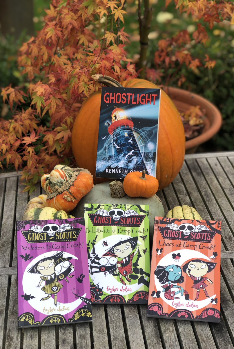 🎃SPOOKY GUPPY GIVEAWAY! Teachers! Parents! To be in with a chance to win these fantastic Halloween titles from the spooktacular @taylordolanart and @kennethoppel for you or your school library, follow, RT and tag a friend - ends 6pm 30 October, UK only (pumpkins not included) 🎃