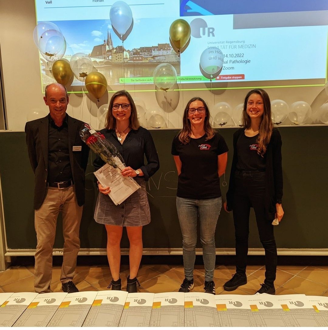 Congratulations to Veruschka Albert who received the first GBM Master's thesis award for molecular medicine in Regensburg! #master #molecularmedicine #award #gbm @GBM_eV @JuniorGBM