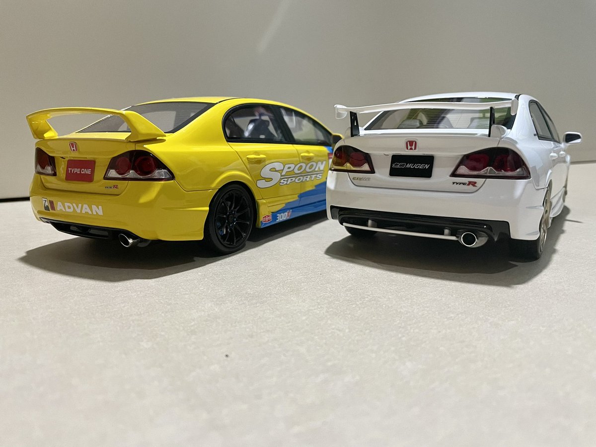 mark_chao726's tweet photo. Mugen & Spoon
#honda
#mugen
#spoon
#fd2
#scale18
#ottomobile https://t.co/7S1LB47cWz