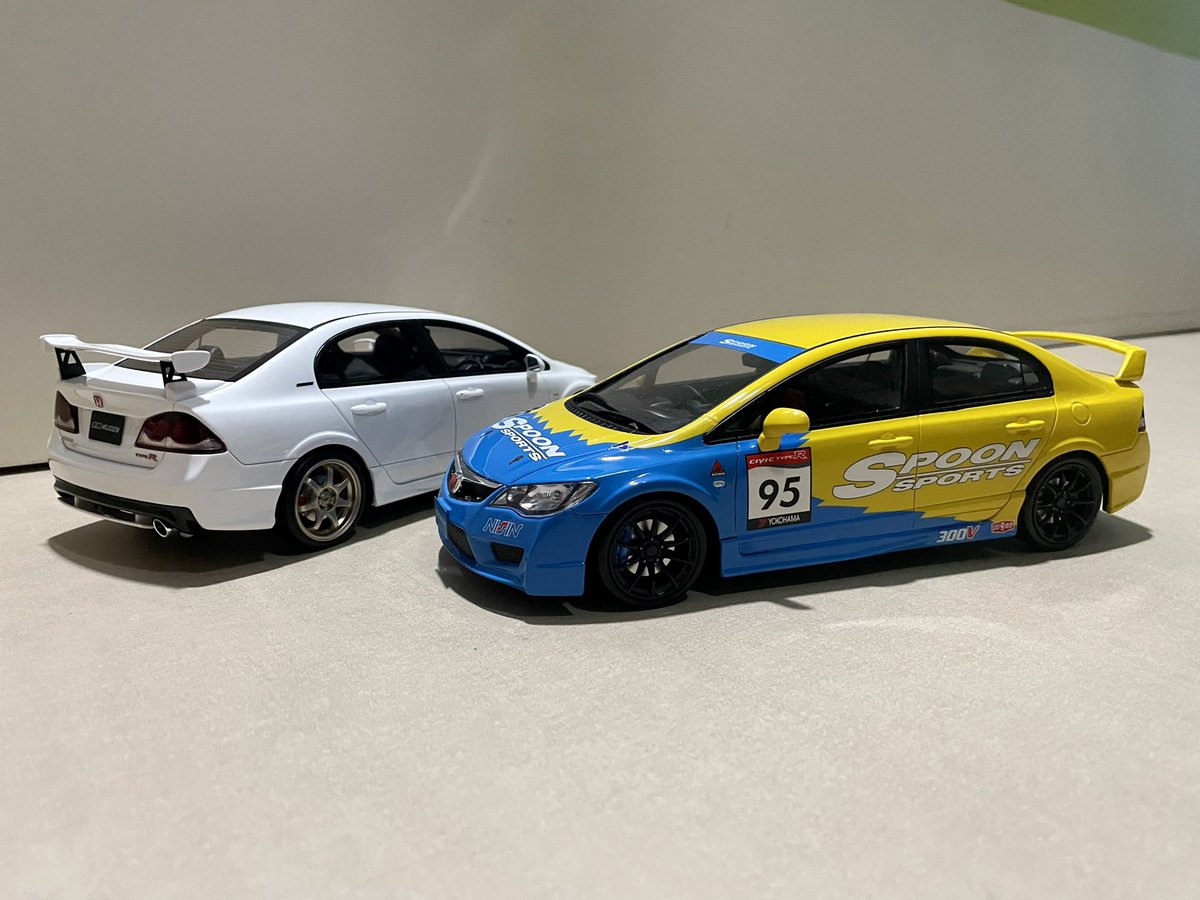 mark_chao726's tweet photo. Mugen & Spoon
#honda
#mugen
#spoon
#fd2
#scale18
#ottomobile https://t.co/7S1LB47cWz