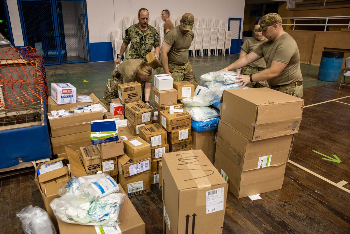 Airmen from the @188thWG work alongside locals and @USNavy personnel unloading equipment for #ContinuingPromise 2022 in Puerto Barrios, Guatemala. @arkansasguard Airmen are participating in #CP22 with their Guatemalan partners through the State Partnership Program. #SPP