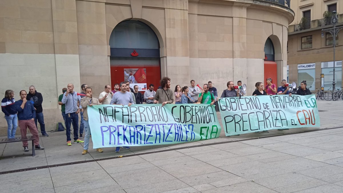 ELANafarroa's tweet photo. 🚨ELAk Lan Ikuskaritzan salatu du Conasa langileak ordezkatzen ari dela Nafarroako Gobernuaren euskarri informatikoko zerbitzuaren greban

#GdNprecariza
#huelgacaunavarra

👉 https://t.co/Ec8q6Lye6R 👈 https://t.co/8zLpAzS72v