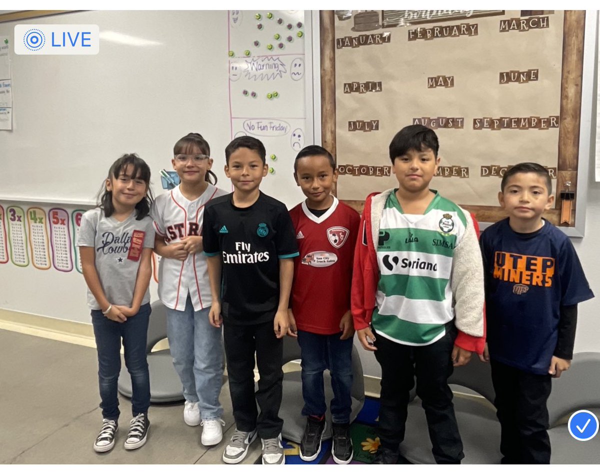 LauraMarti30's tweet photo. #RedRibbonWeek @ABustamante_CJE @Counselor_CJES #CJE https://t.co/YBggHmr6p6