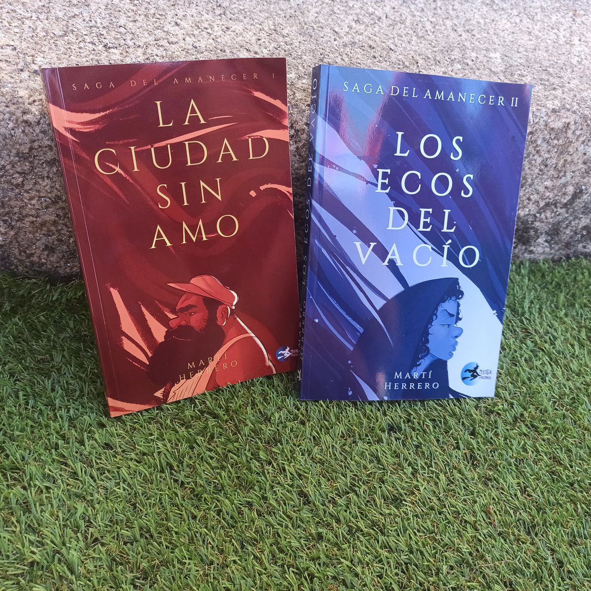 MeigaEdiciones's tweet image. Ya había ganas de novedades, no?? 
Aquí está!!
En unos días estarán disponibles en la web y en librerías #LaCiudadSinAmo y #LosEcosDelVacio de @martiherrero98 
Pero si los queréis cuanto antes, podéis venir el sábado al #EventoBooksWings en #labòbila a partir de las 9 y media 😉