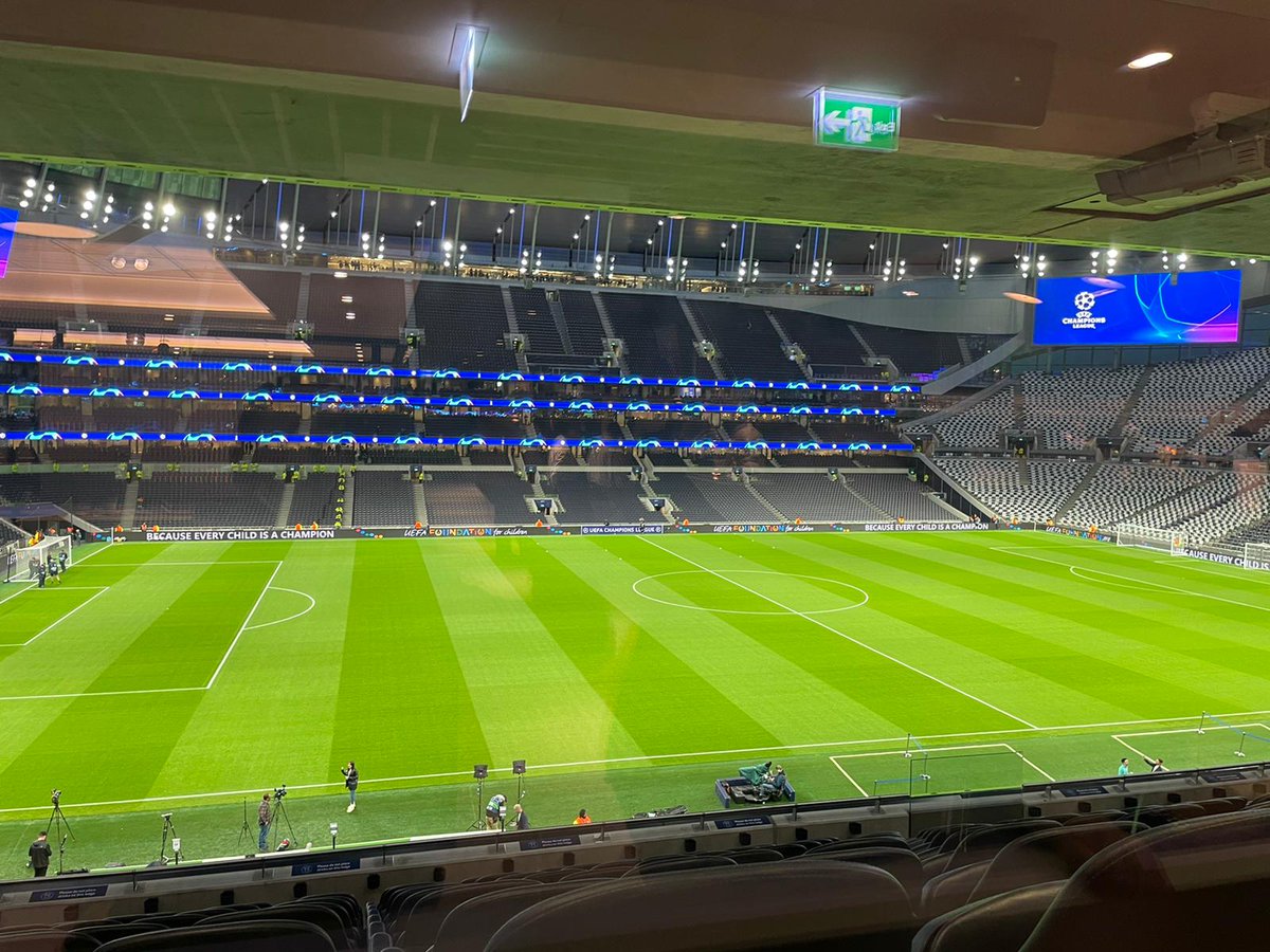 PansportsGlobal's tweet photo. Great for the team to be invited to the Tottenham Hotspur Stadium last night for their UCL match against Ajax.

It's an incredible stadium and had an incredible atmosphere too! Looking forward to visiting again https://t.co/X6E4Yx8NOp