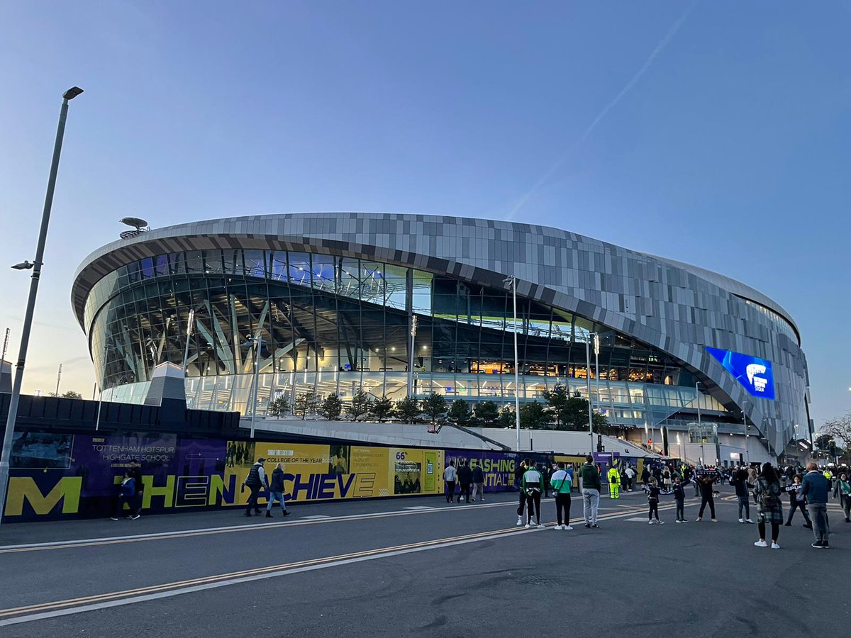 PansportsGlobal's tweet photo. Great for the team to be invited to the Tottenham Hotspur Stadium last night for their UCL match against Ajax.

It's an incredible stadium and had an incredible atmosphere too! Looking forward to visiting again https://t.co/X6E4Yx8NOp