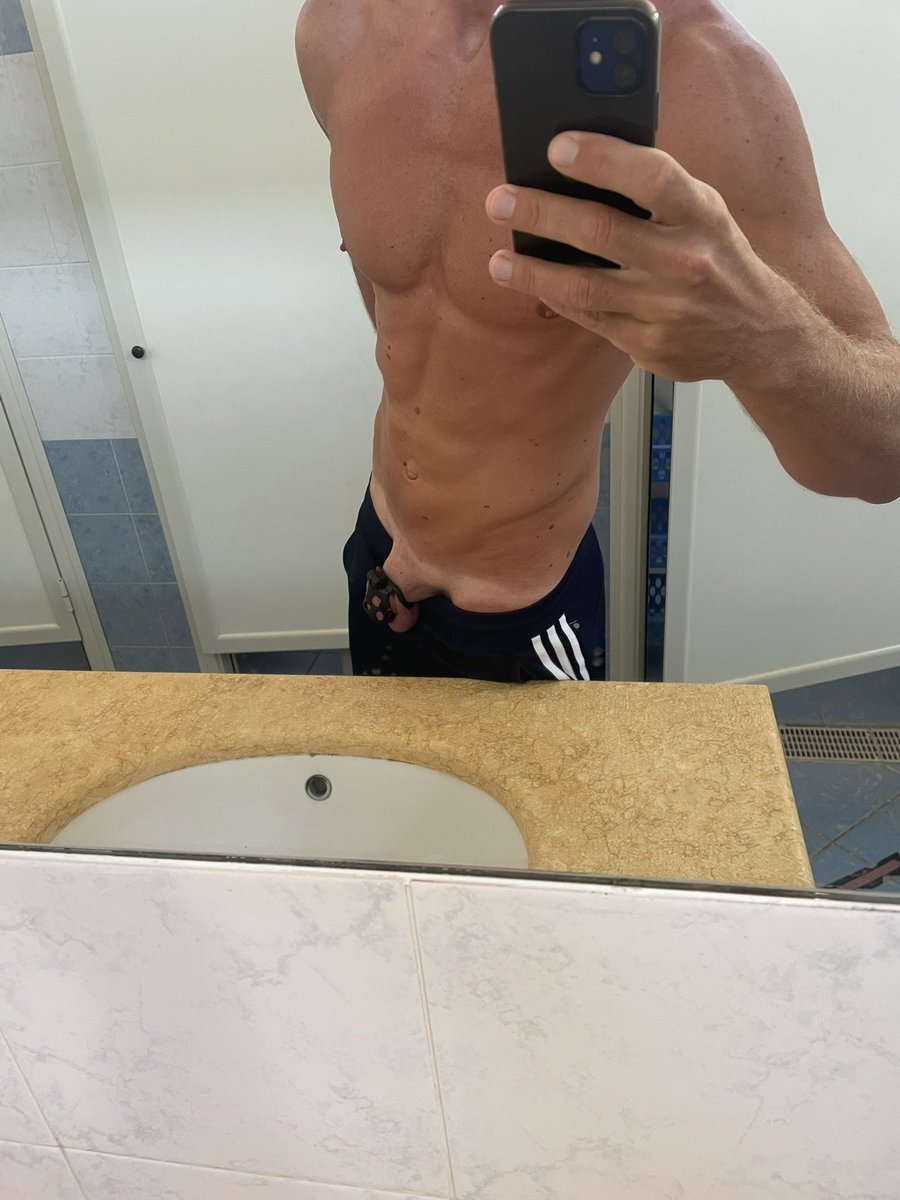 degrad18's tweet photo. Fitboy checks, of course always caged. #gay #gayfitguy #gaychastity #chastity #locktober #teamlocked #gaybottom @GayChastityRTs https://t.co/2bD8AaXvVu