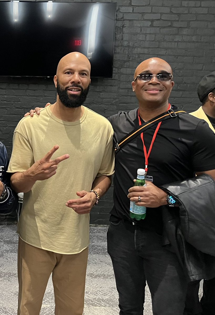 Another Amazing time with @common @BervineJunius @cincyartmuseum— Thank you for your commitment to community service— looking forward to future collaborations @ncetsorg @_mind_melody @ArtBasel #ArtBaselMiami2022 @solanaspaces #MentalHealthMatters ‼️🙏🏾💯🔥