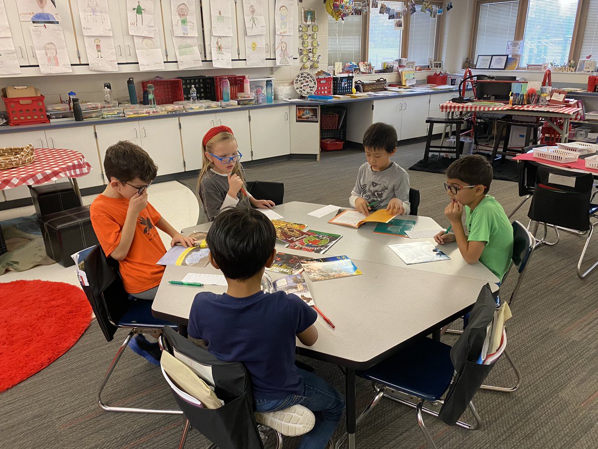 Suzan Feuer tweet media