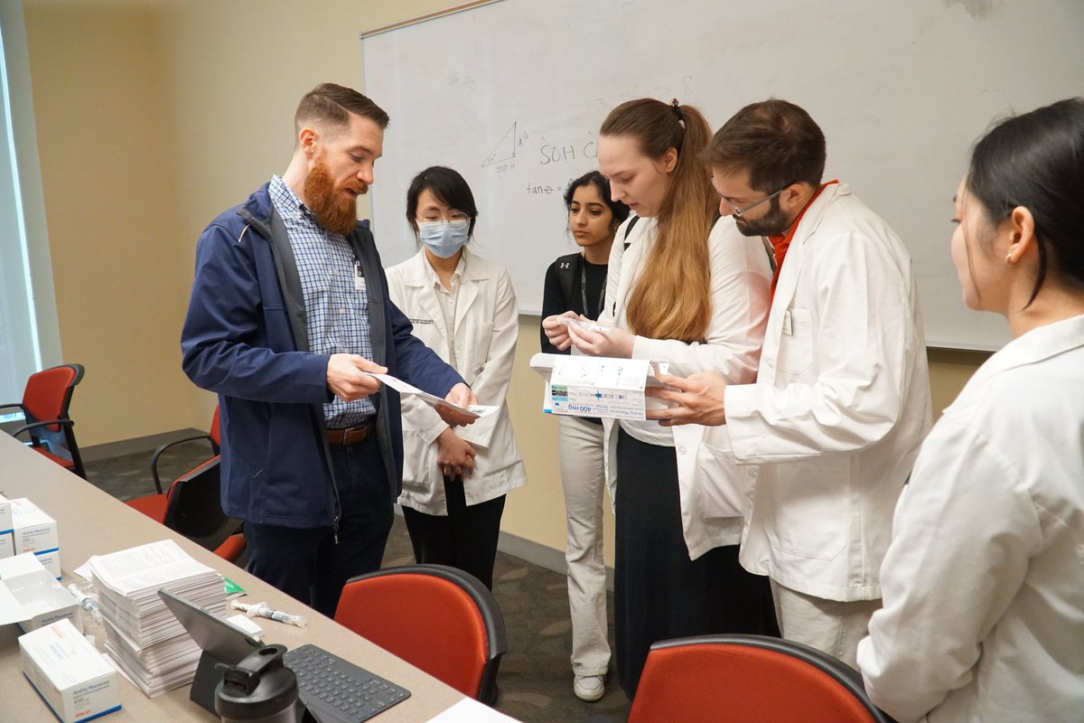 Our student pharmacists were the first in Maryland to train yesterday on administering long-lasting HIV, substance use disorder, and anti-psychotic medications in the community setting. Several faculty members advocated for increased access through new state regulations.#APhM2022