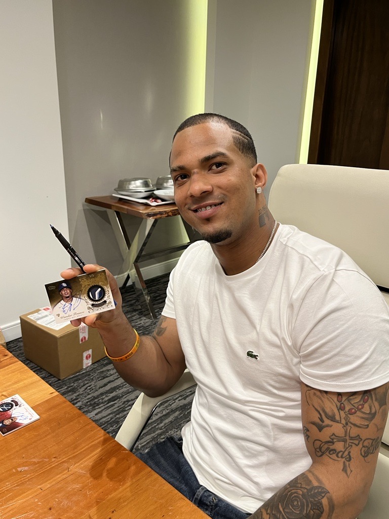 Topps tweet media