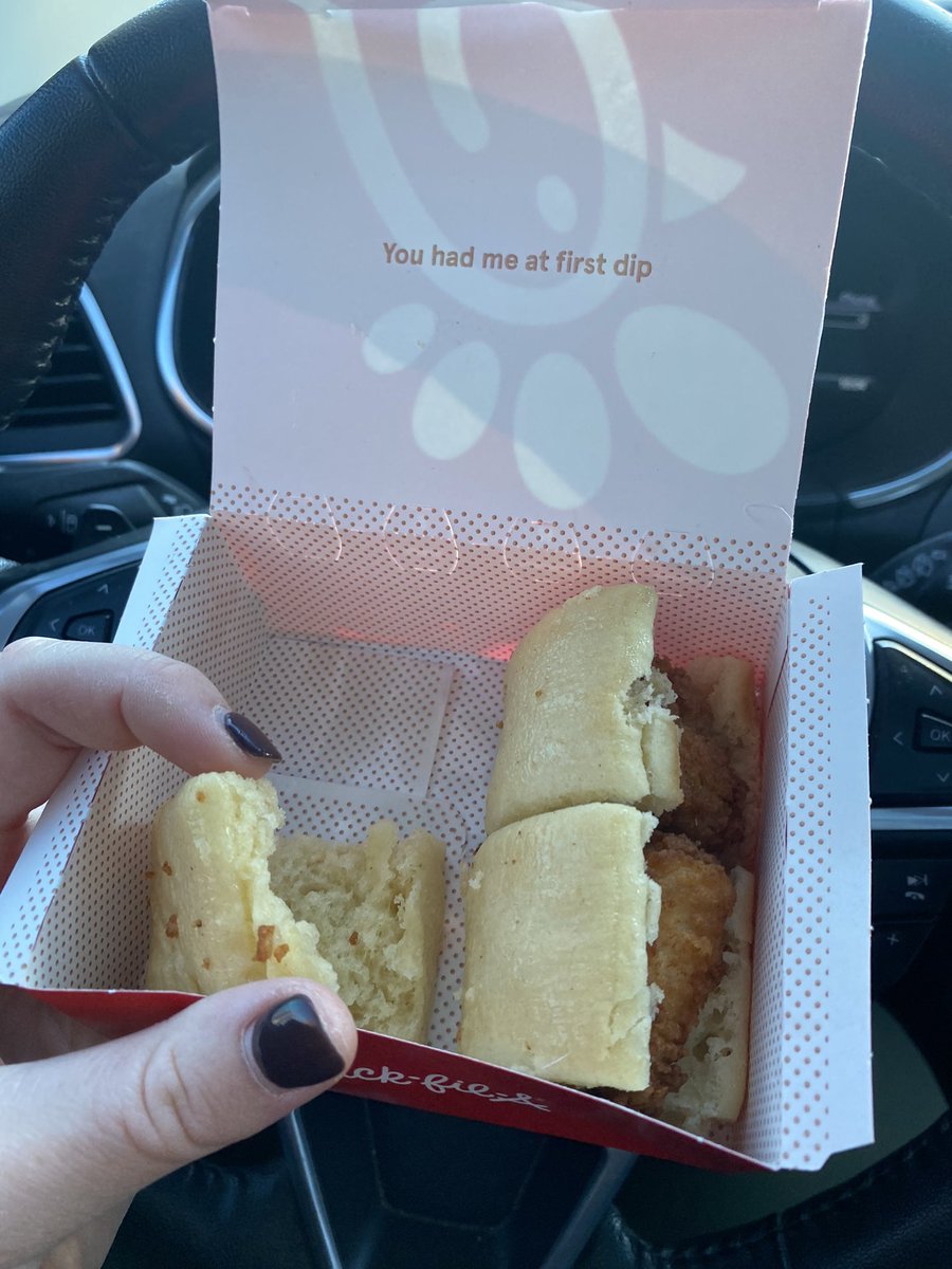 rileyhendricks's tweet photo. Bestie, @ChickfilA, what happened here?? 💔💔 https://t.co/c90I6rTN7y