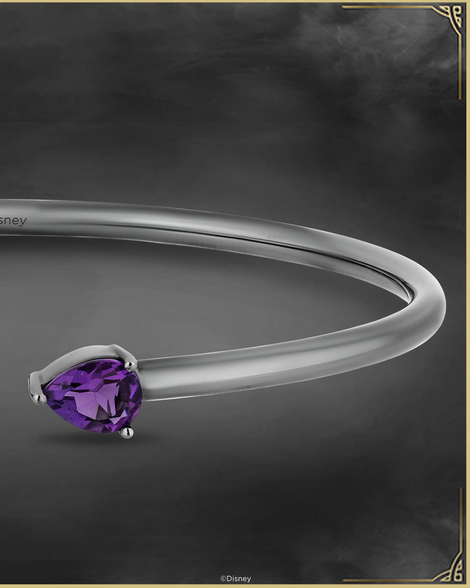 ZalesJewelers's tweet photo. Prepare for Spooky Season with Villains-inspired bangles from #EnchantedDisney.😈 #LoveZales
・Walk on the Darker Side of Style: https://t.co/NopcOaaiAG https://t.co/3HOfUL72mr