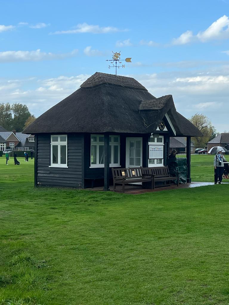 Kent_Golf_'s tweet photo. The junior Race to St George’s finals day at @RoyalStGeorges1 is underway!

The Kent officials were sheltering from the rain while Josh Dugard (Chelsfield Lakes) was first on the tee 🏌‍♂️

Start sheet ➡️ https://t.co/4Zw71VF6WB

#finalsday #racetostgeorges #juniorgolf #KentGolf https://t.co/nkPf4weDdg