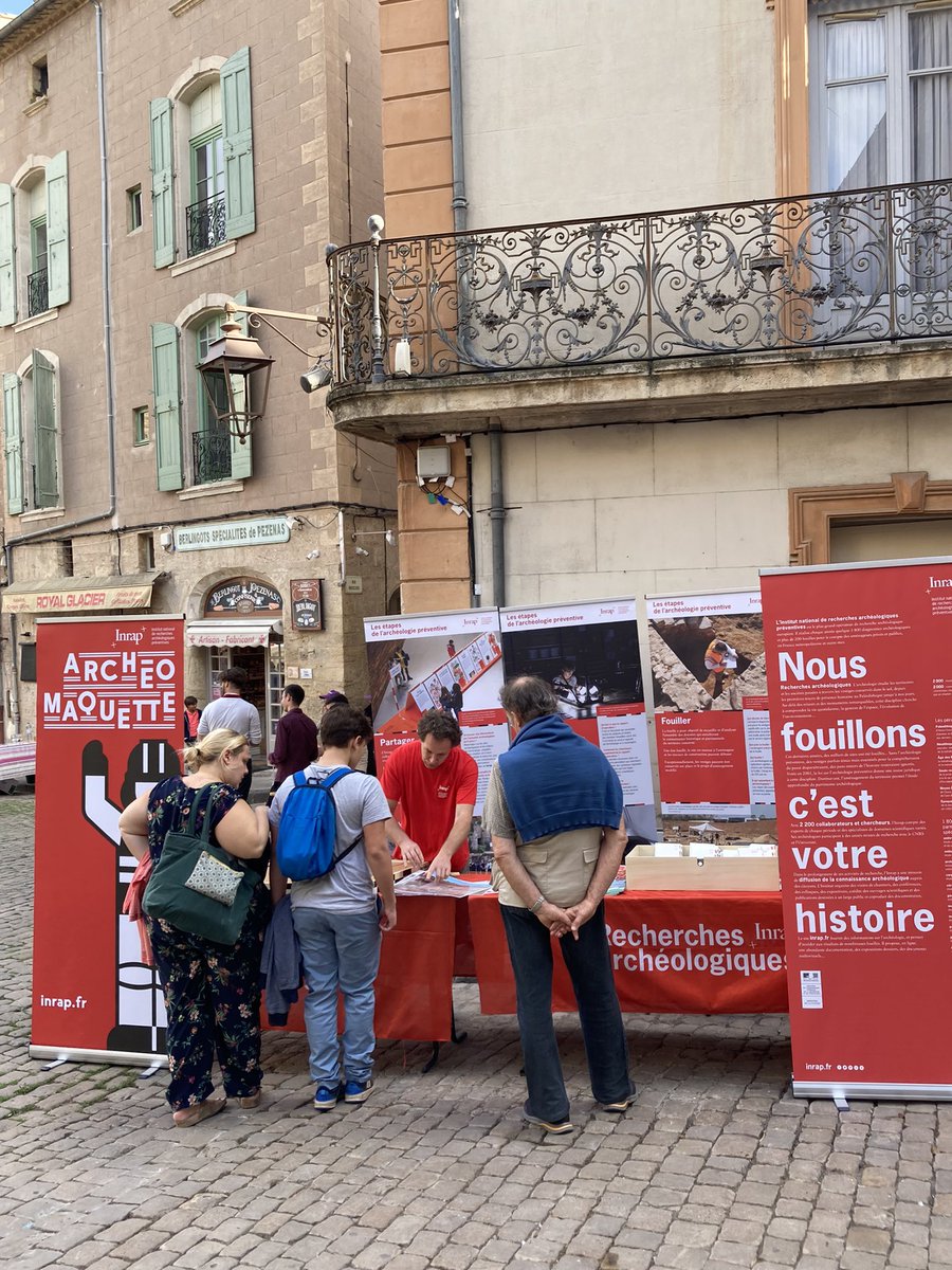 Inrap_ActuMMED's tweet photo. Après les dernières conférences ce matin, le #CONEXP2022 se poursuit cet après-midi @VilledePezenas
avec un temps dédié à la #médiation, l’occasion de découvrir l’#archéochrono sur le #paléolithique ou les différentes étapes de l’#archéologie préventive avec l’#archéomaquette https://t.co/vEV1IeyVPo