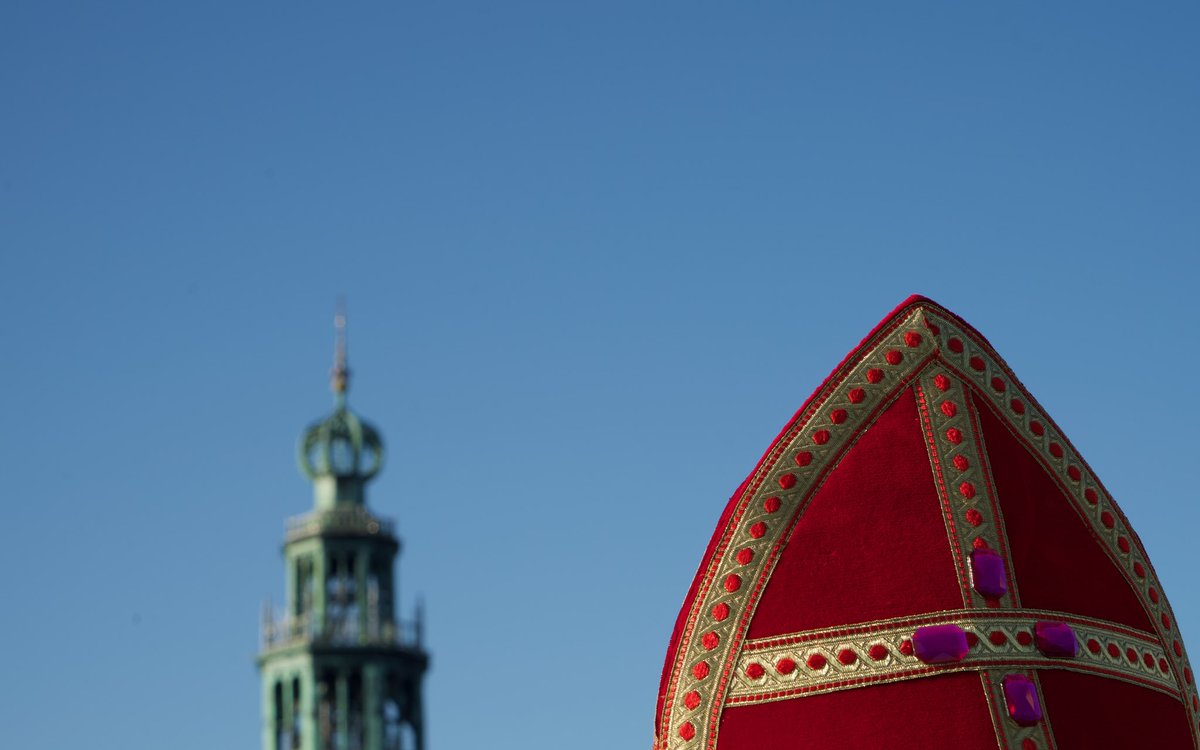 De Sint heeft nog hulp nodig dit jaar! Ken jij nog mensen die willen helpen? Mail dan snel naar sintingroningen@hotmail.com! 

📸: Piet van der Veen