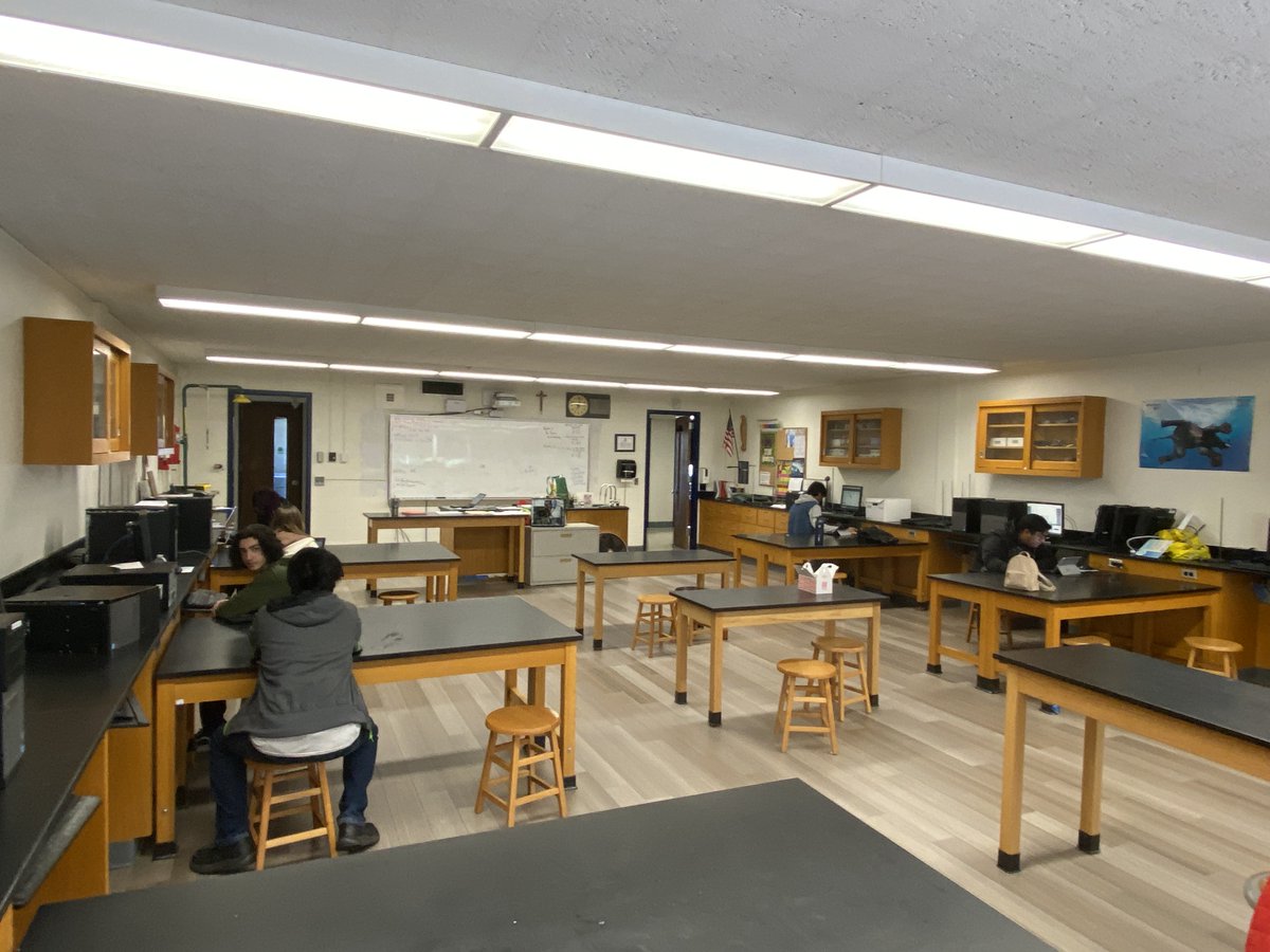 Ihsmustangs's tweet photo. Immaculate's CyberPatriots team recently placed 4th among CT high schools. This innovative program has teams finding and fixing cybersecurity vulnerabilities. Congrats to everyone for doing such a great job representing IHS!

#GoMustangs #cyberpatriots #IHSMustangs #StudentClubs https://t.co/ZbvAPyAsst